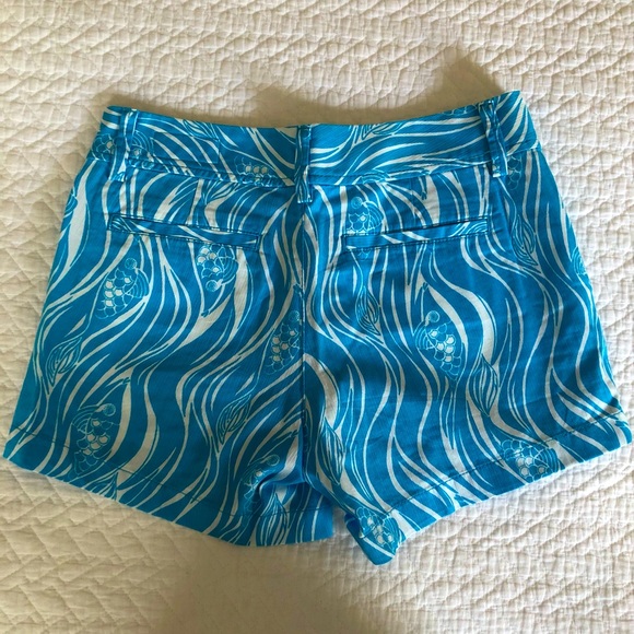 Lilly Pulitzer Callahan Shorts, size 4 - Picture 2 of 5
